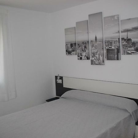Вилла Bungalow Zenia Boulevar Вильямартин Экстерьер фото