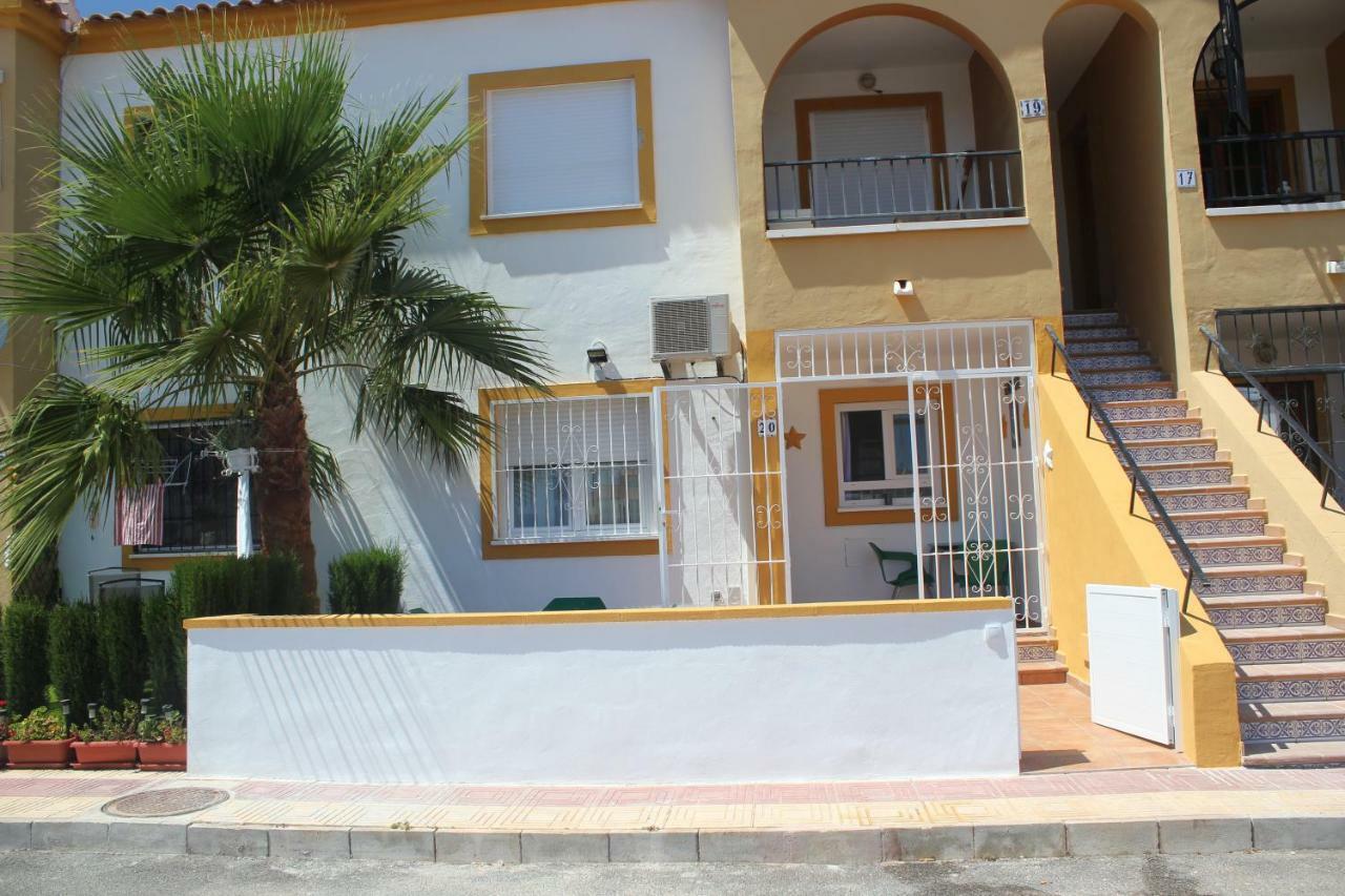 Вилла Bungalow Zenia Boulevar Вильямартин Экстерьер фото