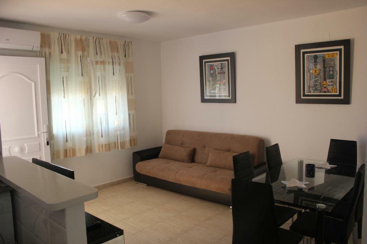 Вилла Bungalow Zenia Boulevar Вильямартин Экстерьер фото