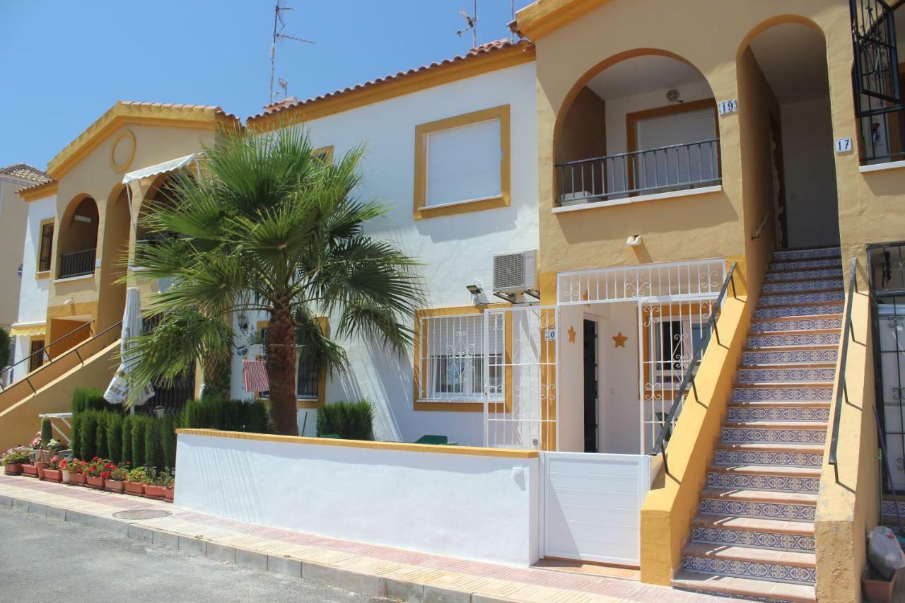 Вилла Bungalow Zenia Boulevar Вильямартин Экстерьер фото